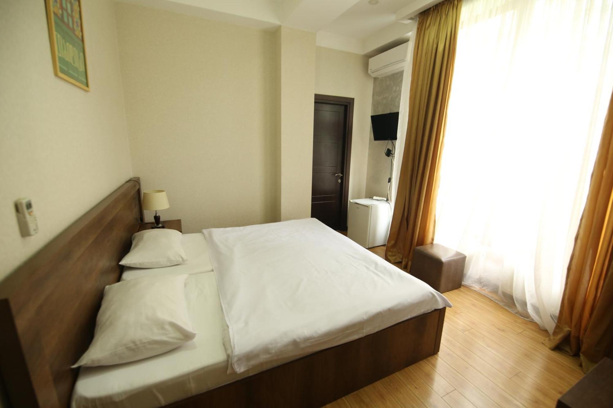 Dream Sky Hotel Tbilisi Exterior photo