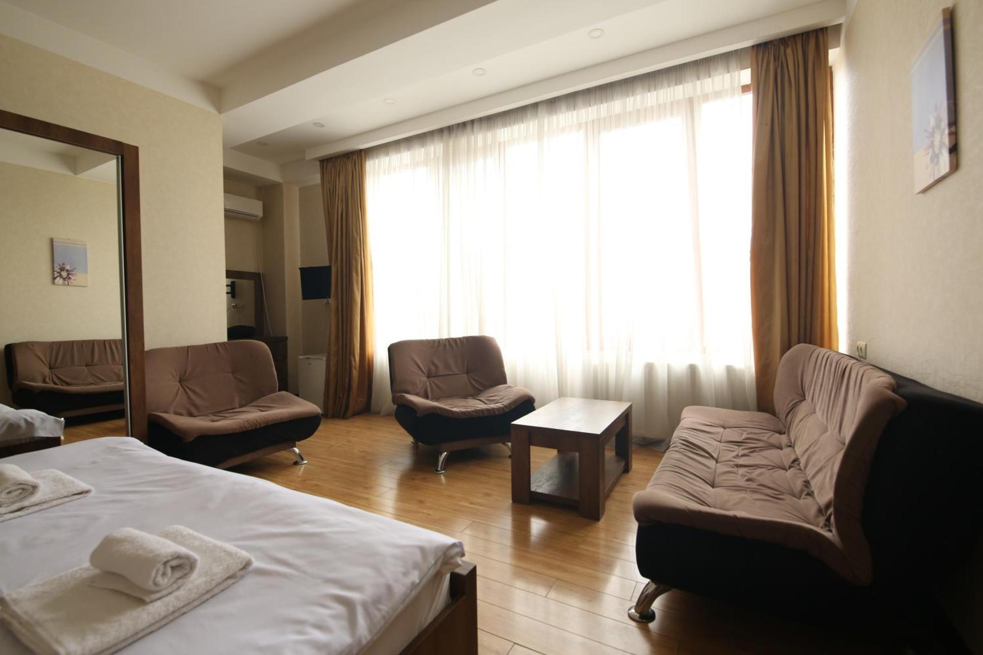 Dream Sky Hotel Tbilisi Exterior photo
